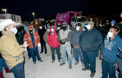 Concederán predios para trabajadores de limpieza