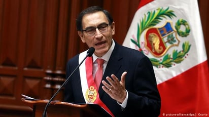 Peruanos siguen indecisos ante las elecciones presidenciales de abril