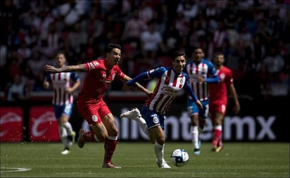 Chivas: Se presenta en su casa ante los Diablos