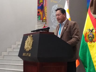 Bolivia cambia su ministro de Salud para 'aguantar y resistir' la pandemia