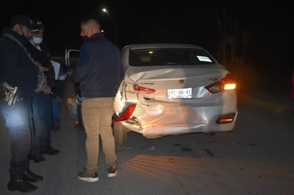 No guarda distancia, choca y se evade en Monclova