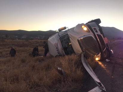 Se volcó en la Curva del Diablo en Monclova