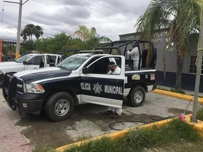 Desprotegido en candela, lo vigilan 2 policías