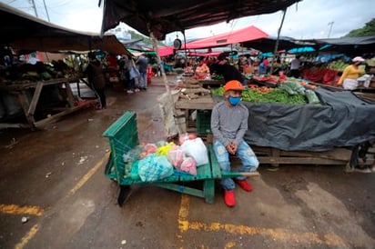 Guatemala busca frenar contagio de la COVID-19 con medidas obligatorias