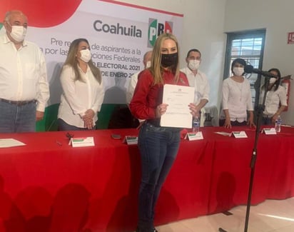 Se registran 7 precandidatos del PRI para diputaciones 