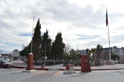 Un peregrinar, caminar por las banquetas de Castaños