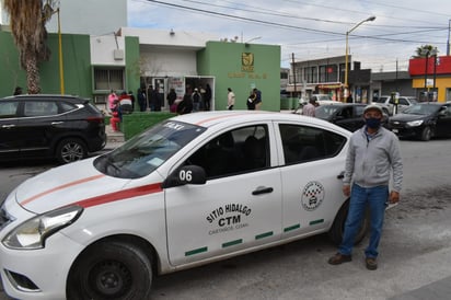 Aumento de 5 pesos a la tarifa de taxis, sería justo