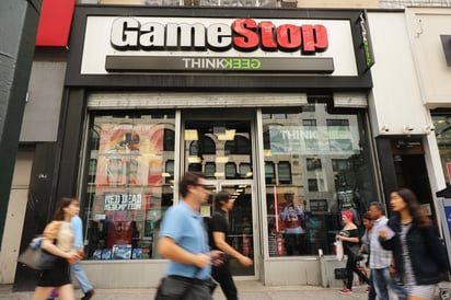 Usuarios de reddit logran que acciones de GameStop suban 135%