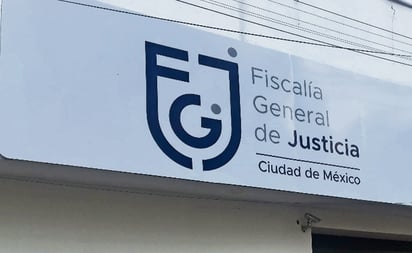 Denuncian ante FGJ a Víctor Hugo Romo