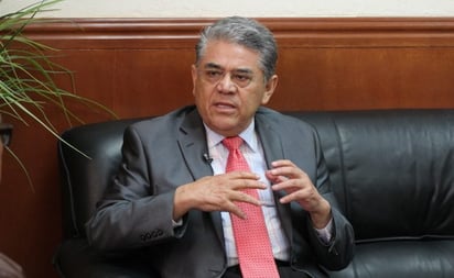 Salvador Hernández Vélez da positivo a prueba de COVID-19