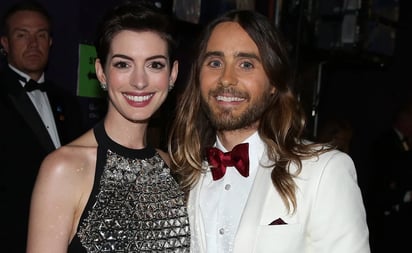 Se unen Hathaway y Leto en miniserie de TV “WeWork”