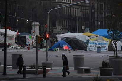 Plancha del Zócalo amanece con casas de campañas vacías de FRENAAA: El objetivo fue garantizar medidas sanitarias y prevenir contagios por COVID-19