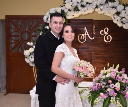 Andrea y Emmanuel unen sus vidas en Monclova