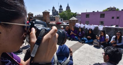 COVID agrava violencia contra periodistas, revela informe