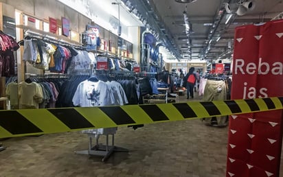 Plazas comerciales podrán volver a operar a partir del martes