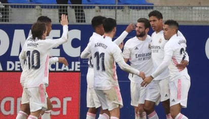 Varane cambia la dinámica; el Sevilla vuela