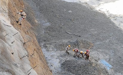 Avalancha en la India deja graves daños, muertos y desaparecidos