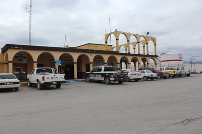 Vigilan a ciudadanos de Frontera 96 policías