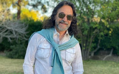 El Buki invita a usar cubrebocas por respeto a los que se fueron