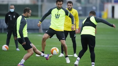 Germán y Montoro entrenan con el grupo en la última sesión antes del partido