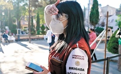 Gobierno da marcha atrás, no tomará fotografía a vacunados