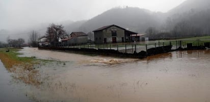 El temporal causa inundaciones, cortes de tren y carreteras en Portugal