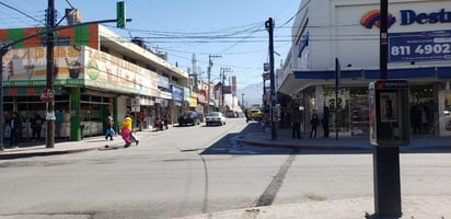 Regresa actividad comercial  y restaurantera en la región 