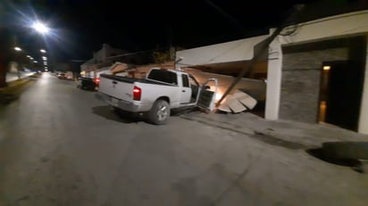 Choca contra casa en Monclova