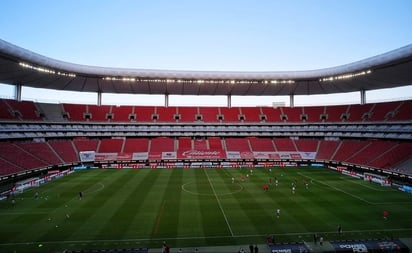 Chivas anuncia que mantendrá sus partidos a puerta cerrada