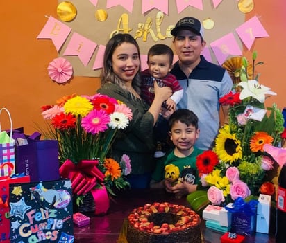 Ashley celebra su cumpleaños en Monclova