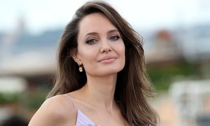 Angelina Jolie vende por 9,6 millones de euros cuadro de Churchill