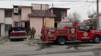 Se incendia casa en Praderas