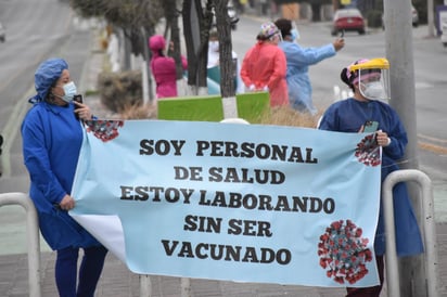 Protesta el colegio médico de Monclova, exigen las vacunas contra el COVID-19