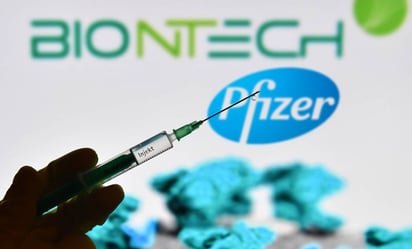 Arriban a México más de 600 mil vacunas contra COVID-19 de Pfizer