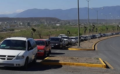 Con largas filas, continúa vacunación anti Covid en Ciudad Victoria