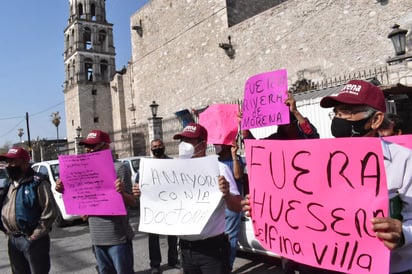 Izquierdistas de MORENA en Monclova se manifiestan contra el partido