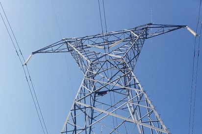 Reforma eléctrica de AMLO acumula 12 suspensiones