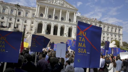 El Constitucional de Portugal echa atrás la ley que despenaliza la eutanasia