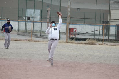 Los Amigos domaron a los Bulldogs