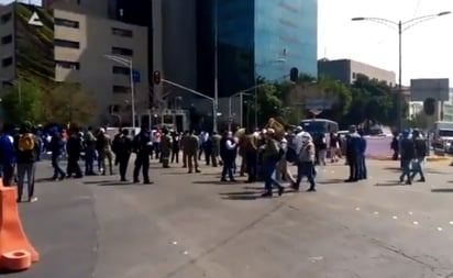 Integrantes de cooperativa Cruz Azul realizan cuatro bloqueos en CDMX