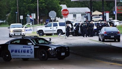 Tiroteo en club nocturno de Texas deja un muerto y 5 heridos: Las autoridades continúan buscando al atacante