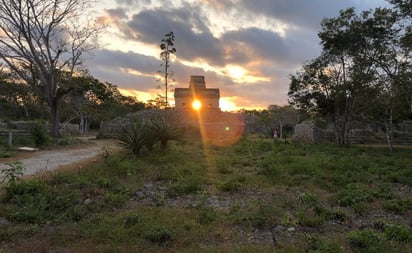 Sin público y con buen clima: así se vio el equinoccio en Dzibichaltu