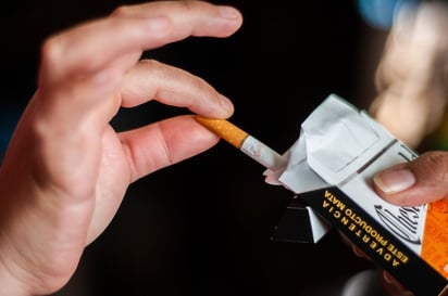 Va 4T contra tabacaleras y cigarrillos electrónicos