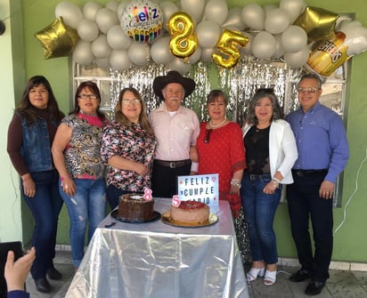 Don José Mario celebra 85 años de vida en Monclova