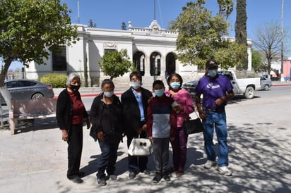 Piden mujeres techo para el recinto ejidal