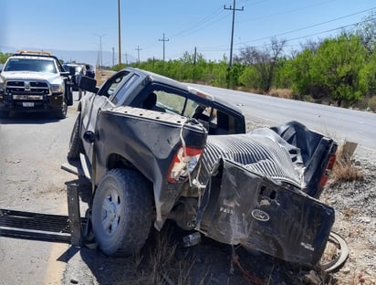 Se registra desigual choque entre tráiler y camioneta sobre carretera 30 de Frontera