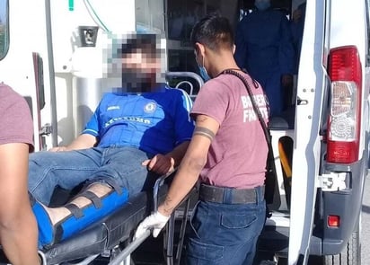 Arrolla vagoneta a joven motociclista en zona centro de Frontera