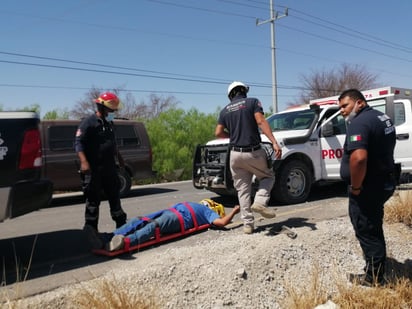 Choca contra tráiler en Frontera