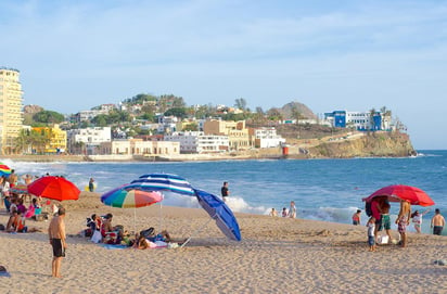 No habrá Ley Seca en playas de Sinaloa: Quirino Ordaz: La intención es que pequeños núcleos familiares puedan pasar el día en las playas.