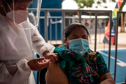 Guatemala supera las 6,800 muertes por la covid-19